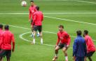 Los futbolistas del Atlético de Madrid en el entrenamiento previo a su debut en Champions