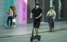 Patinete, bicicleta o a pie, tres alternativas de desplazamiento que pueden observarse en Carlos III