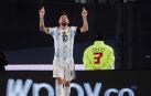 Leo Messi celebra su tanto en el choque contra Uruguay