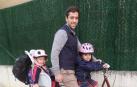 Juan Alacid disponía de dos silletas para desplazarse con sus hijas