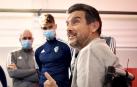 El exportero de Osasuna, enfermo de ELA, se ha reunido con la plantilla rojilla para transmitirles un mensaje cargado de vitalidad