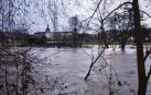 Crecida del río Arga a su paso por Pamplona este lunes, 10 de enero