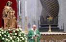El Papa Francisco, durante la misa en la basílica de San Pedro