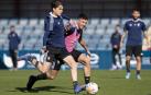 David García presiona a Javi Martínez, en la sesión de este sábado en Tajonar