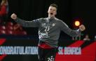 El meta pamplonés Sergey Hernández celebra la victoria del Benfica en la Final a 4