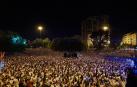 Concierto de Camela en la Plaza de los Fueros de Pamplona durante San Fermín.