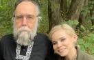 Alexánder Duguin, junto a su hija, ahora fallecida, Daria Dúguina.
