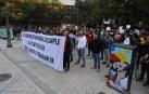 Protesta de los policías forales frente al Parlamento de Navarra