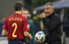 El exrojillo César Azpilicueta, en la foto junto a Luis Enrique, tiene muchas opciones de ser convocado para el Mundial de Qatar