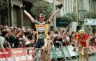 Rebellin, primero por la derecha, en la llegada del Gran Premio Miguel Induráin de 1999.
