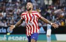 Memphis Depay celebra el tanto anotado en Balaídos, que le ha dado el triunfo al Atlético de Madrid