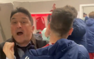 Braulio, en plena celebración tras ganar en Sevilla junto a Kike Barja. Osasuna