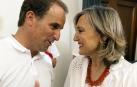 Fotos de los invitados a vivir el chupinazo de 2023 en el interior del Ayuntamiento de Pamplona.
