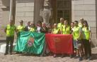 Ibarrola, cuarta por la izq., con representantes del ayuntamiento de Leópolis y con voluntarios