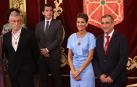 Óscar Chivite, a la derecha, junto a la presidenta María Chivite