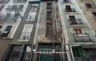 Aspecto del bloque afectado tras el derrumbe del tercer piso en el 42 de la calle San Gregorio