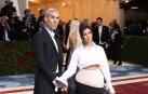 Travis Barker y Kourtney Kardashian en la gala del Met de Nueva York del año pasado