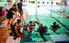 Numerosos asistentes participaron en la actividad de buceo