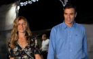 El presidente del Gobierno, Pedro Sánchez, y su esposa, Begoña Gómez, a su llegada al concierto que la banda estadounidense 'The Killers' ofrecieron en Benicasim en julio de 2018