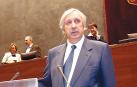 Albito Viguria, exparlamentario foral en un homenaje en 2002