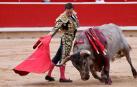 Rafaelillo con el primer toro de la tarde