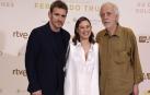 Matt Dillon, Aida Folch y Fernando Trueba, en la presentación de 'Isla perdida' en Madrid