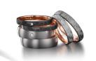 Los más atrevidos tienen en la joyería Daniel Garnica alianzas modernas y diferentes.
