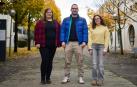 De izq. a dcha.: Svetla Plamenova, Asier Senosiain y Olivia Aguado, en el campus de Arrosadia de la UPNA
