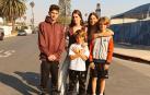 La pamplonesa Belén Canalejo, junto a sus cuatro hijos, en Los Ángeles