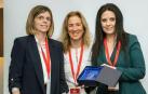 De izqda. a dcha.: Saioa Zalba Marcos (hematóloga y jefa de sección de Hemoterapia del Hospital Universitario de Navarra); Mónica Fucentese de Haller (Global Lead PBM CSL Vifor); y Arantzazu Arteche Andrés ( Subdirección Asistencial de procesos quirúrgicos y críticos del HUN)