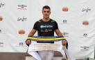 Iker Vicente, con las dos bandas que le acreditan como subcampeón y tercer clasificados del Mundial.