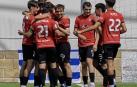 Los jugadores del Subiza celebran el primero de los cinco goles que marcaron ante el Izarra