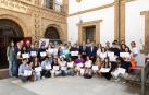 Alumnos galardonados y autoridades invitadas, juntos tras la entrega de los premios en Corella