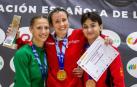 Aintzane Gorria, en el centro de la foto, se proclamó campeona de España senior en lucha grecorromana en Barcelona