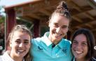 Maite Valero, navarra del Athletic, se reencontró con sus amigas, las también exrojillas Merche Izal y Carmen Sobrón, ahora en el Alavés