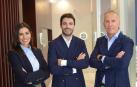 De izquierda a derecha, Dra. López, Dr. Lera y Dr. Bustillo de Clínica Bustillo & López