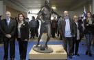 Inauguran la escultura de Dani Jarque en Cornell&agrave;-El Prat