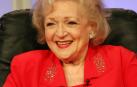 Betty White, la "chica de oro", apoya a Obama