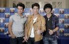 The Jonas Brothers regresan con el single 'Pom Poms'