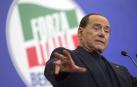 Silvio Berlusconi cumple condena mientras regresa a la arena medi&aacute;tica