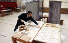 Comienza el montaje de los colegios electorales en Pamplona