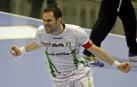 Miguel Goñi celebra un gol en Anaitasuna.