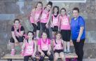 El frontón Retegui II acogió la segunda edición del Maratón de zumba San Adrián, en el que durante más de tres horas aficionados de todas las edades y condiciones disfrutaron del buen hacer de las monitoras Sali Mompó, Dora Pinheiro y Nieves Jiménez. Un evento que combinó la actividad deportiva con las exhibiciones.