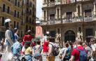 Las calles de Pamplona se llenaron de actividad durante la celebración del Día del Casco Viejo. Una fiesta muy esperada y a la que no frenó ni la presencia de la lluvia durante la tarde. Exposiciones, charlas y talleres ya habían servido de prólogo durante la semana anterior, pero el día grande fue el sábado 28 de mayo, con la puesta en marcha de un amplísimo programa que abarcó 23 escenarios diferentes por todo el barrio.