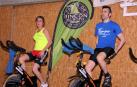 El polideportivo municipal acogió la cuarta edición del Maratón solidario de spinning Villa de Andosilla, que se celebró el sábado 28 de mayo. Más de 60 deportistas participaron en la cita deportiva y solidaria, para la que se organizaron cuatro sesiones con monitores llegados de diferentes localidades. Durante el evento se recaudaron fondos para la Asociación Navarra contra el Cáncer.