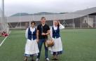 El sábado 25 de julio, la UDC Txantrea KKE, homenajeó a su equipo de fútbol sala femenino que, después de una magnífica temporada, logró el ascenso a la Primera División. En un acto muy emotivo, la junta directiva agasajó a las jugadoras imponiéndoles el pañuelo del club, además de obsequiar con una placa conmemorativa al encargado de la sección de fútbol.