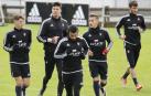 Miguel Olavide, Juan Pérez, José García, Álex Berenguer y Oier Sanjurgo (de izquierda a derecha) durante un entrenamiento de Osasuna la temporada pasada.