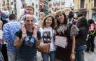 El sábado 2 de julio las peñas pamplonesas celebraron su día adelantando con su programación festiva y la inconfundible compañía de sus pancartas, charangas y bailes, el sabor de los Sanfermines. A primera hora de la mañana, el ambiente se hizo familiar con la gigantada que partió desde los jardines de la Taconera y paseó por las principales calles de Casco Antiguo de la mano de las comparsas Sanduzelai, Txantrea y Azpilagaña.