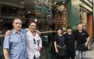 25 años unidos tras la barra