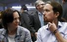 Carolina Bescansa, junto a Pablo Iglesias.